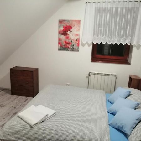 Apartment Zelezny Hrozen Valtice Exteriör bild