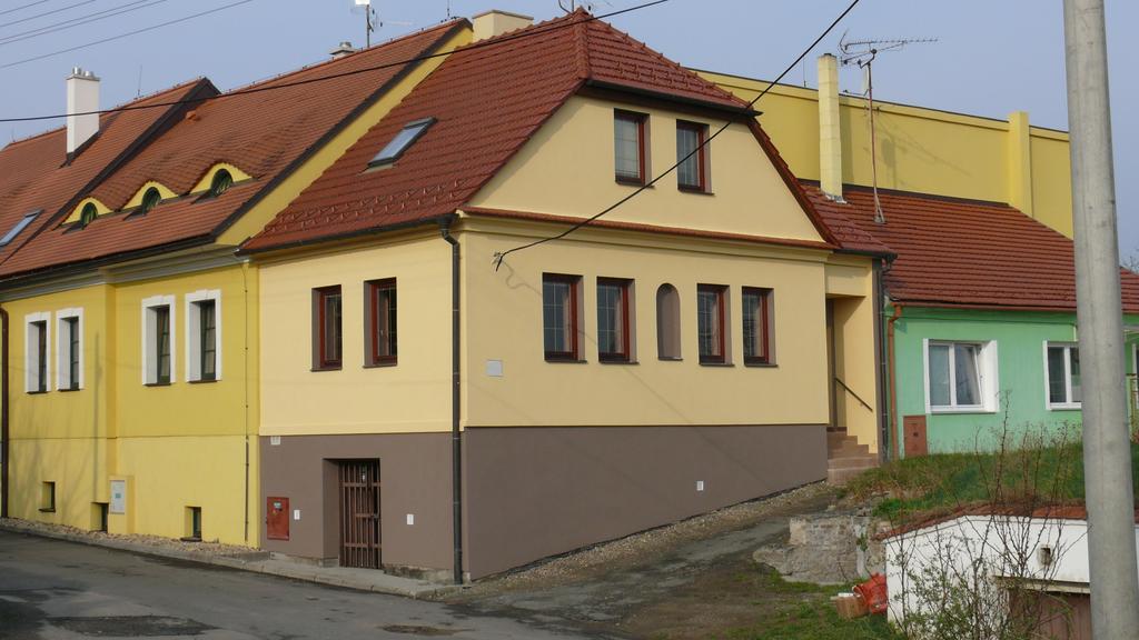 Apartment Zelezny Hrozen Valtice Rum bild