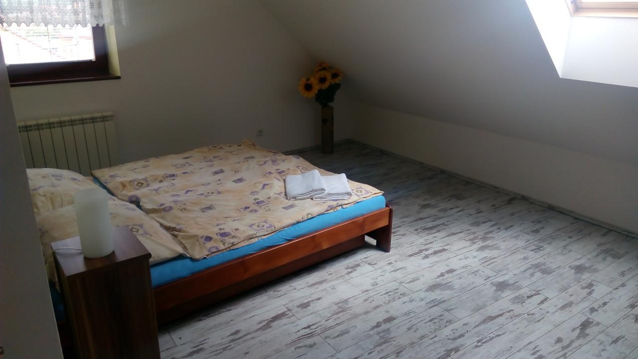 Apartment Zelezny Hrozen Valtice Exteriör bild