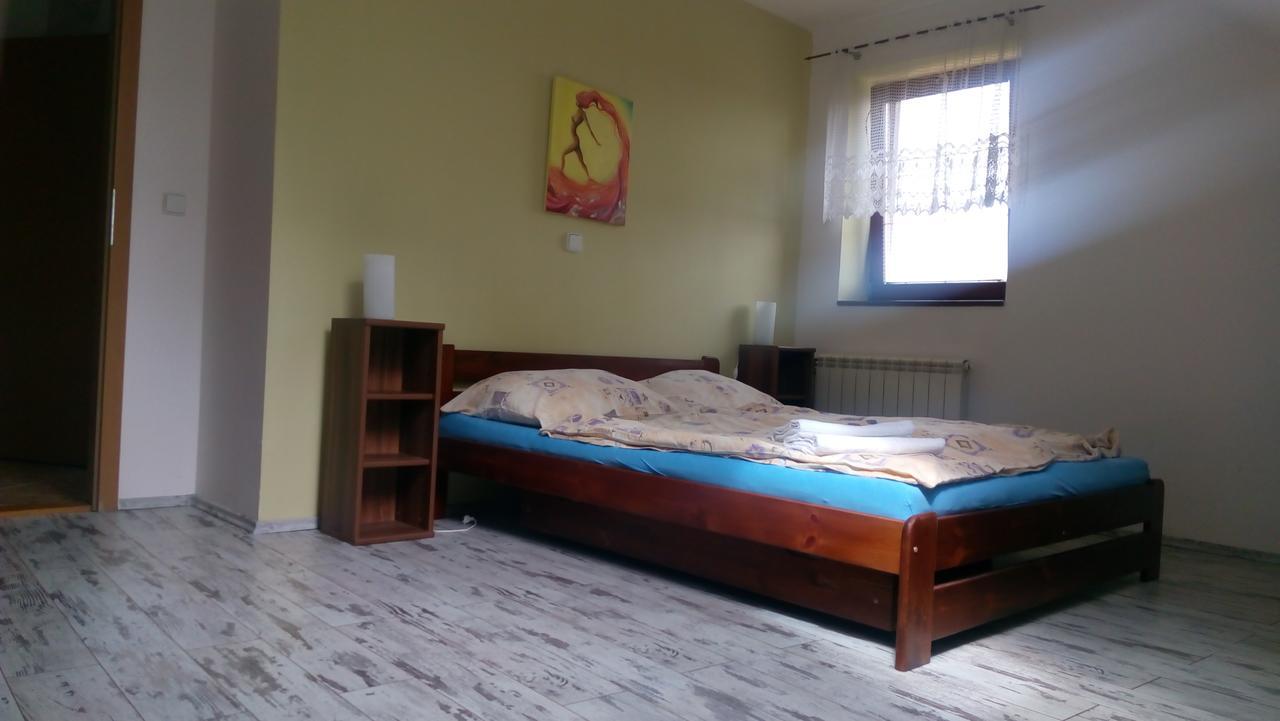 Apartment Zelezny Hrozen Valtice Exteriör bild